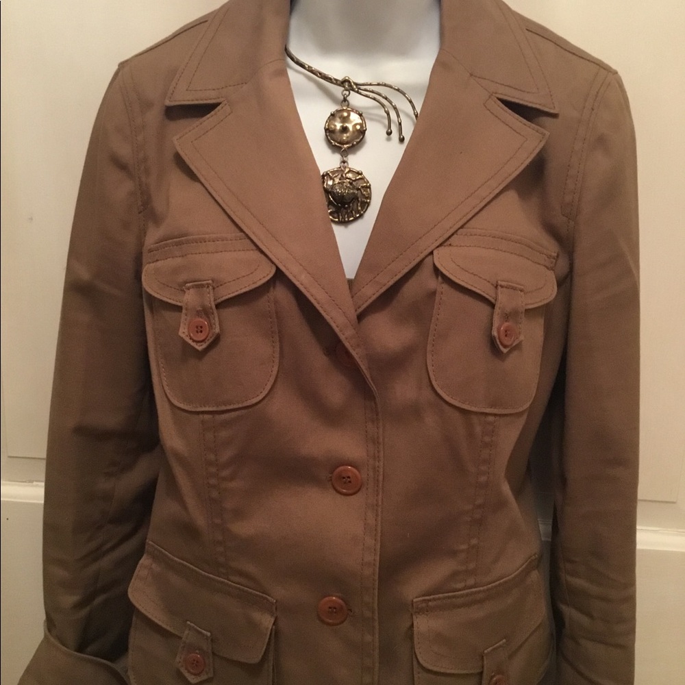 Designer Blazer w/Matching Shell - Picture 3 of 5